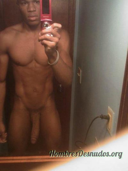 selfie negro hombre desnudo sin ropa espejo verga larga